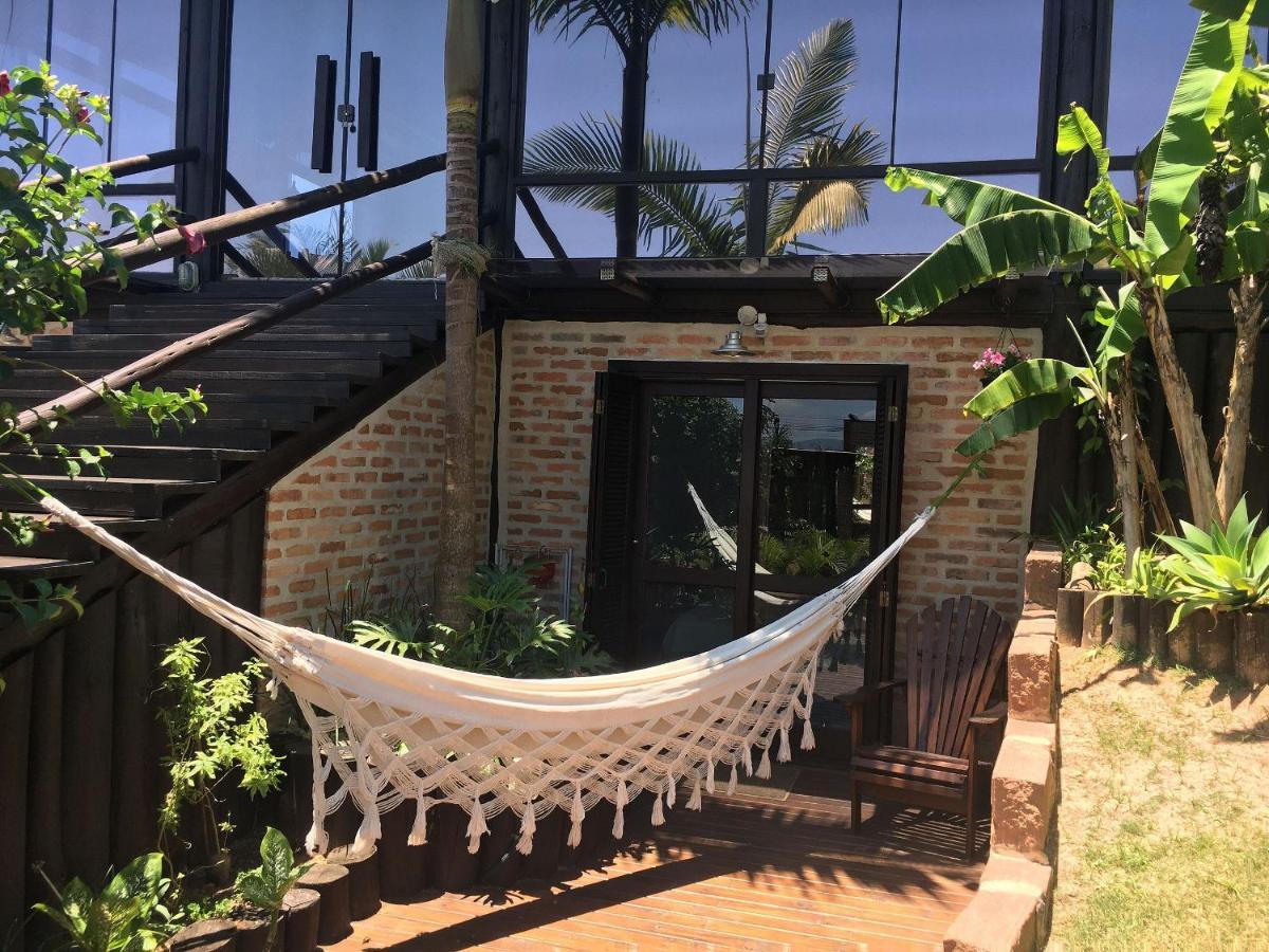 Estúdio com Vista da Piscina